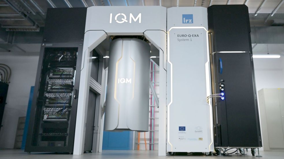 Der im Februar in Betrieb genommene Quantencomputer Euro-Q-Exa im Leibniz-Rechenzentrums der Bayerischen Akademie der Wissenschaften. Die Quantentechnologie schreitet rasch voran. (Archiv) Foto: Malin Wunderlich
