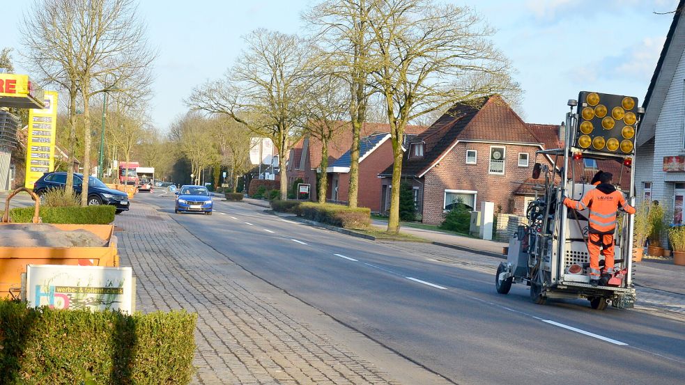 Ein Stück der Ostertorstraße in Remels wurde über das Wochenende komplett saniert. Foto: Hannah Lehmann