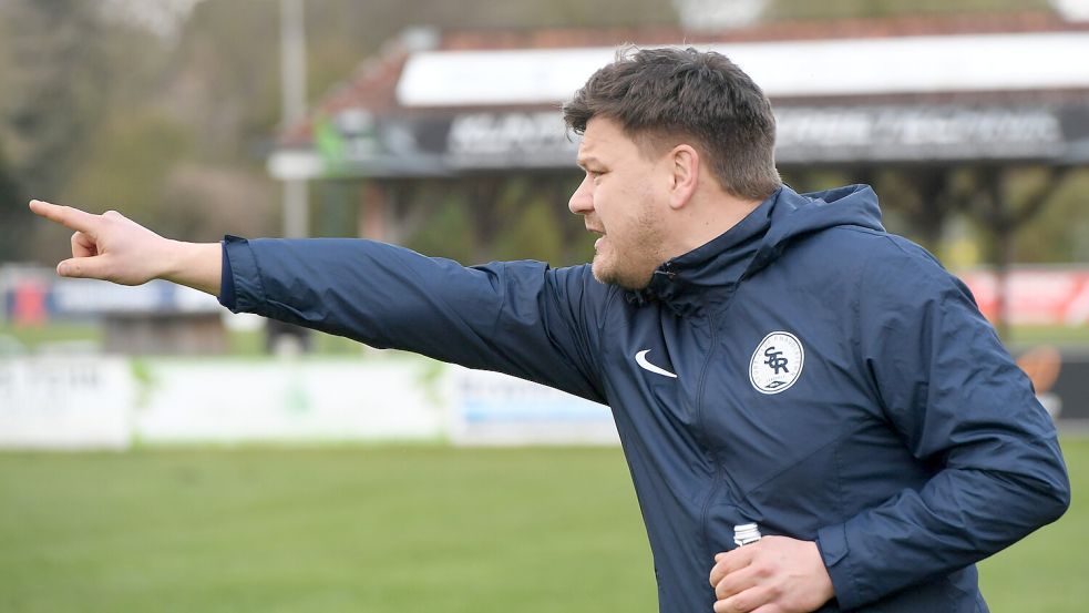 SCR-Trainer Mathias Hamel war akribisch an der Seitenlinie, wurde aber nicht mit was Zählbarem belohnt. Foto: Hans Damm