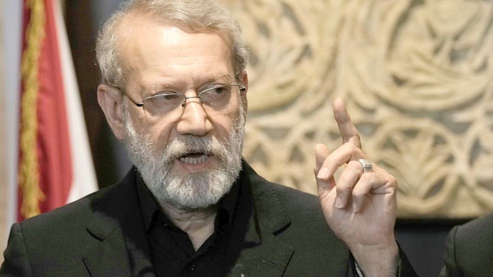 Der Generalsekretär des iranischen Sicherheitsrats, Ali Laridschani, wurde nach israelischen Angaben bei einem Luftangriff getötet. (Archivbild) Foto: Bilal Hussein/AP/dpa