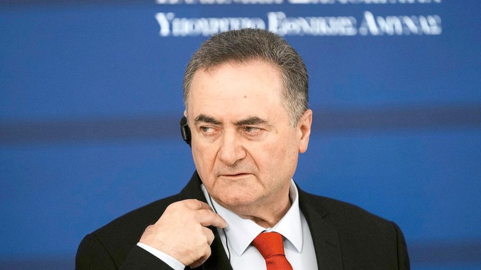 Israels Verteidigungsminister Israel Katz erklärt, dass das Militär nun jeden iranischen Top-Funktionär ohne erneute Rücksprache töten dürfe. Foto: Thanassis Stavrakis/AP/dpa