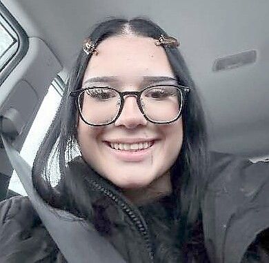 Die 14-jährige Leana aus Oldenburg wird vermisst. Foto: Polizei