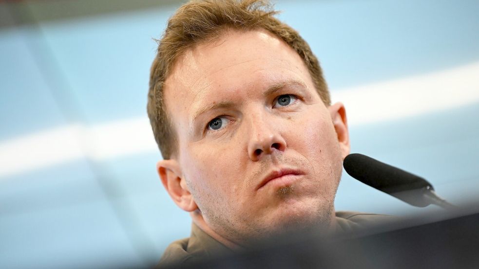 Bundestrainer Julian Nagelsmann äußert sich bei der Kader-Nominierung auch zum Iran-Krieg und möglichen Auswirkungen auf die WM. Foto: Florian Wiegand
