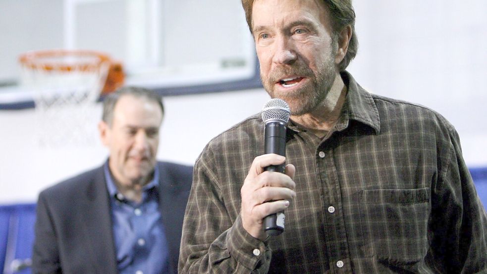 Der Actionheld wurde Vorlage für eine Witzkultur, die sich auch nach seinem Tod fortsetzt. (Archivbild) Foto: epa Justin Lane/epa/dpa