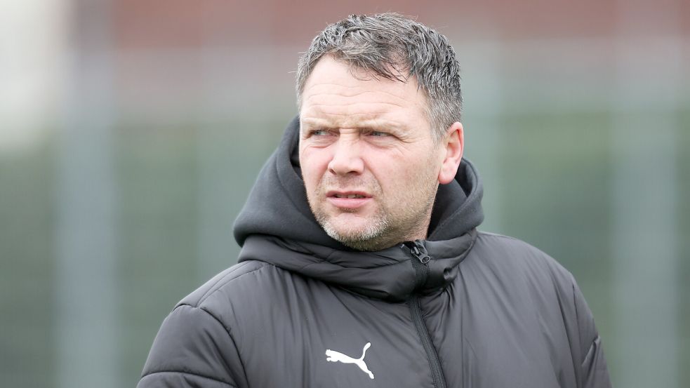 Der Firreler Trainer Bernd Grotlüschen erlebte einen bitteren Abend. Foto: Doden