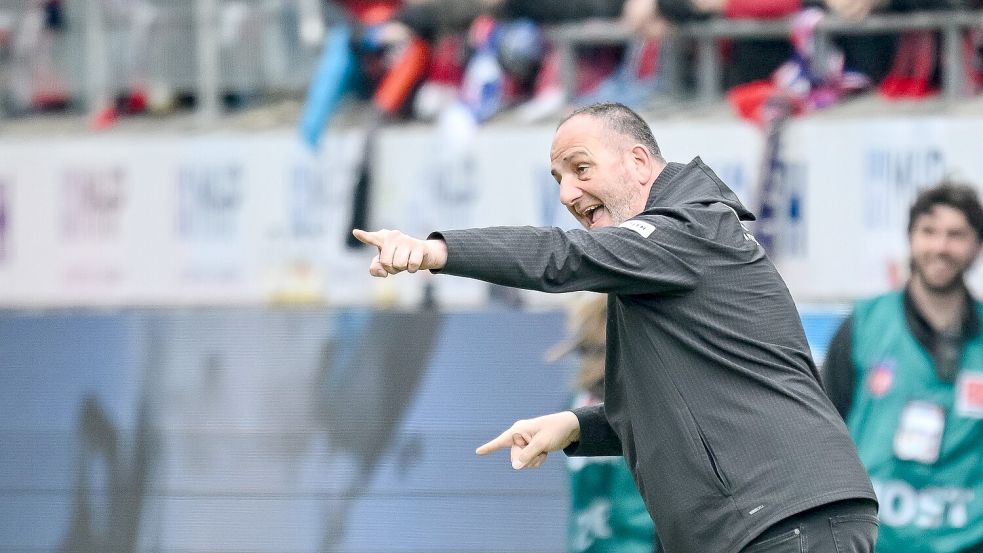 Wird seinen Vertrag erfüllen: FCH-Coach Frank Schmidt. Foto: Harry Langer
