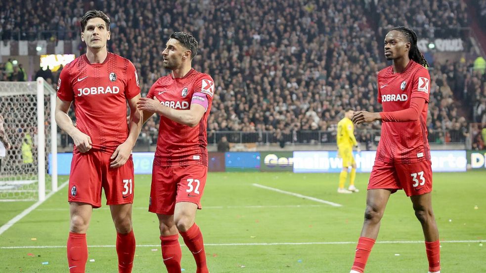 Igor Matanovic (l) traf doppelt für den SC Freiburg. Foto: Christian Charisius