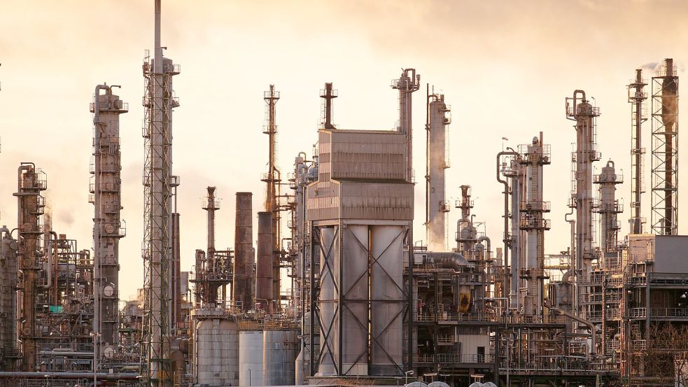 Die Chemieindustrie leidet unter hohen Energiepreisen und der Konjunkturflaute. (Archivbild) Foto: Uwe Anspach