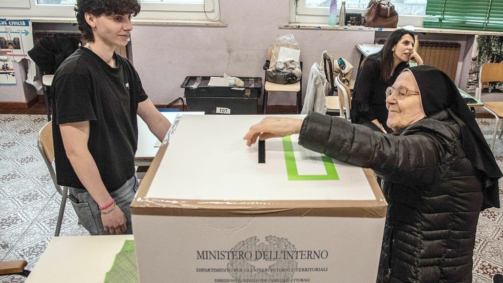 Die Wahllokale waren am Sonntag und Montag geöffnet. Foto: Daniele Solavaggione/LaPresse/AP
