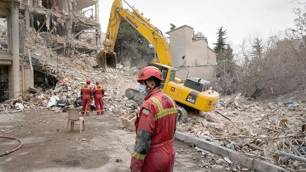 Israels Luftwaffe hat erneut Ziele im Iran angegriffen. Foto: Vahid Salemi/AP/dpa