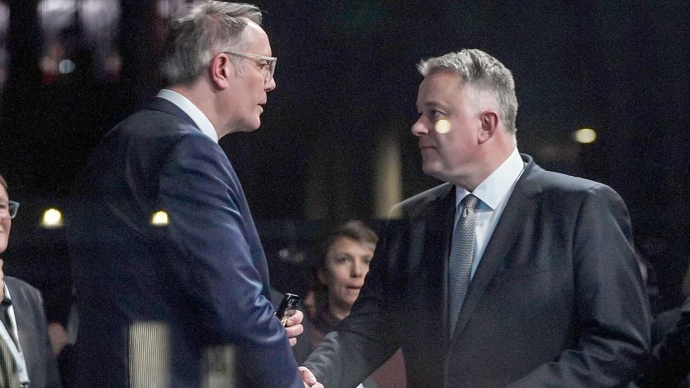 Schnieder und Schweitzer sollen die Verhandlungen über ein Regierungsbündnis führen. Foto: Andreas Arnold