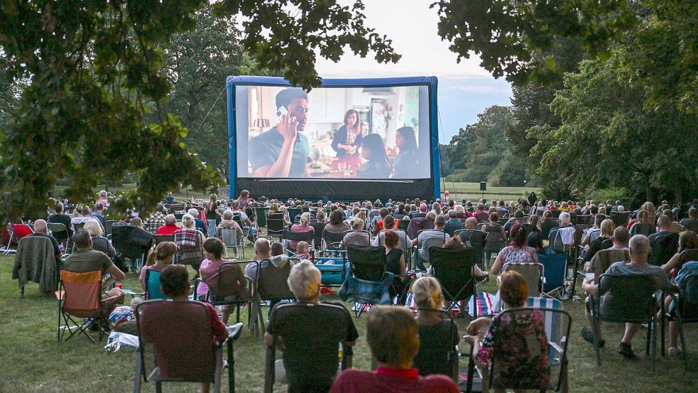 Kulturveranstaltungen machen auch draußen Spaß. (Archivbild) Foto: Jens Kalaene