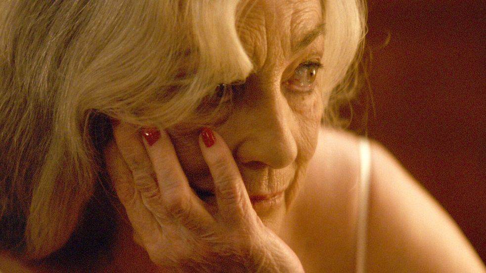 Intimer Kamerablick: Carmen Maura, die Grande Dame des spanischen Kinos, in ihrem neuen Film „Calle Málaga“. Foto: Pandora Film