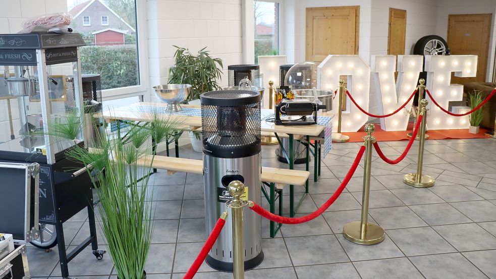 Alles für rauschende Feste kann man bei Tim Meinen leihen.