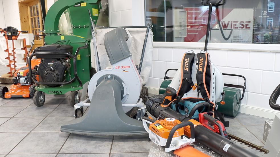 Gartengeräte aller Art gibt es ebenfalls bei Tim Meinen in der Lindenstraße 22.