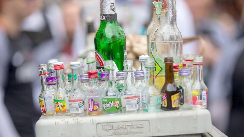 Ein Bündnis aus mehreren Fachorganisationen fordert eine bessere Alkoholprävention. (Archivfoto) Foto: Thomas Banneyer