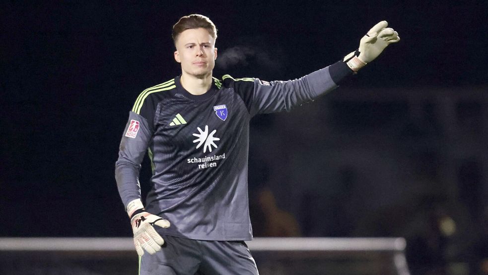 Torhüter Moritz Schulze war in den ersten beiden Spielen ein sicherer Rückhalt für Kickers Emden. Foto: Doden/Emden