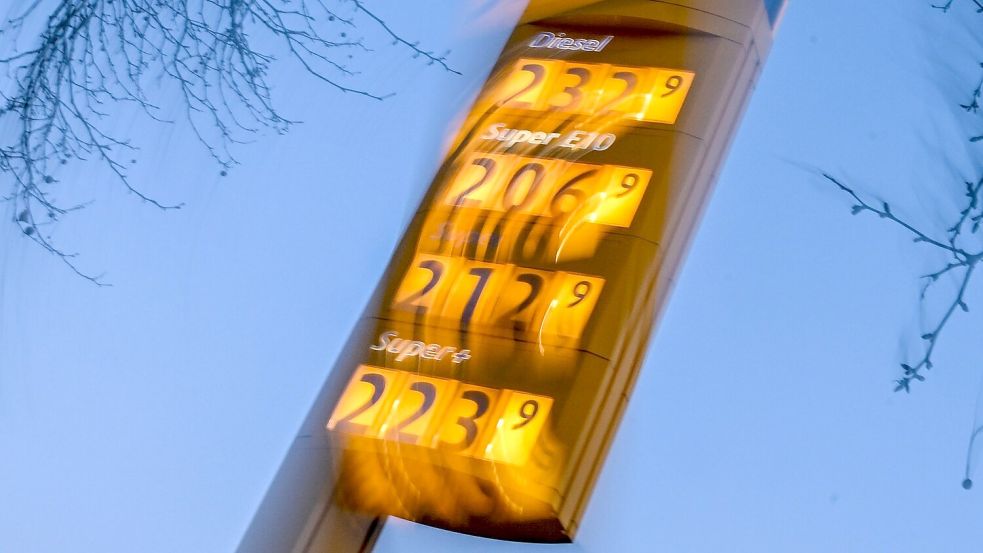 Die Spritpreise bleiben in Bewegung. (Symbolbild) Foto: Jens Kalaene