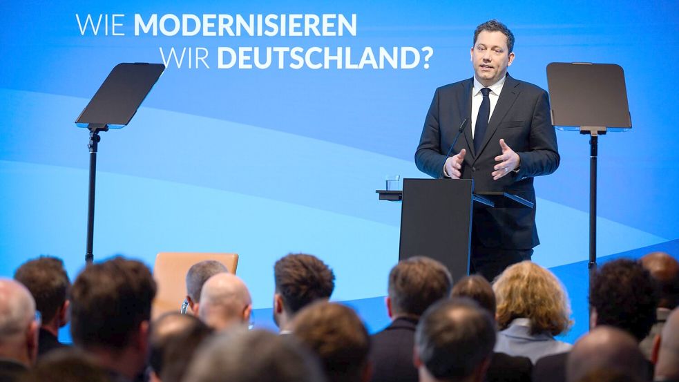 Wie modernisierten wir Deutschland? Klingbeil gibt seine Antwort. Foto: Bernd von Jutrczenka/dpa