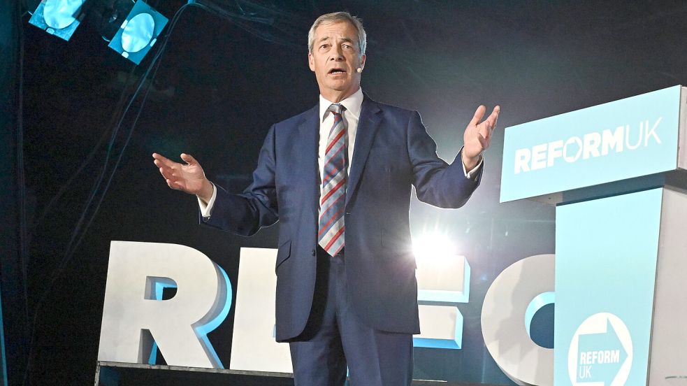 Nigel Farage steht wegen jüngster Skandale in der Kritik. So soll er unter anderem rechtsextreme Codes verwendet haben. Foto: IMAGO/Avalon.red