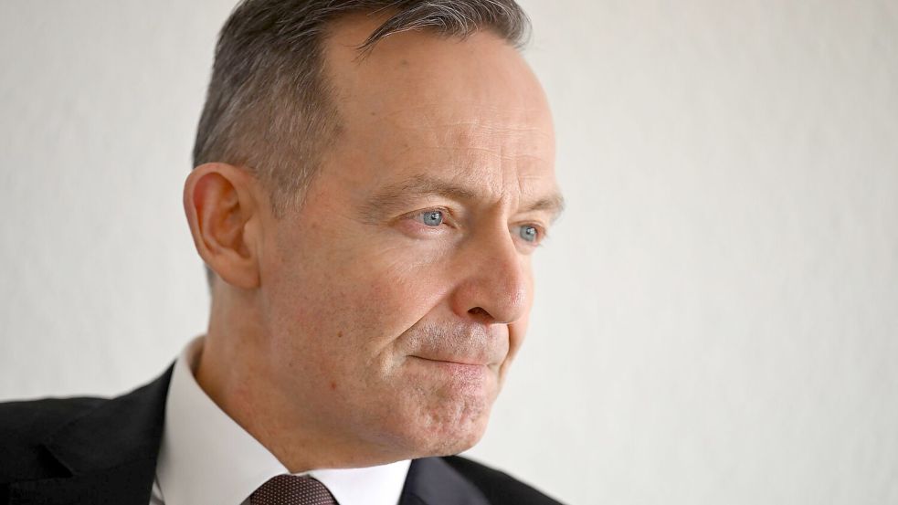 „Verantwortung“ - der Name des Wissing-Buchs spricht Bände. (Archivbild) Foto: Arne Dedert