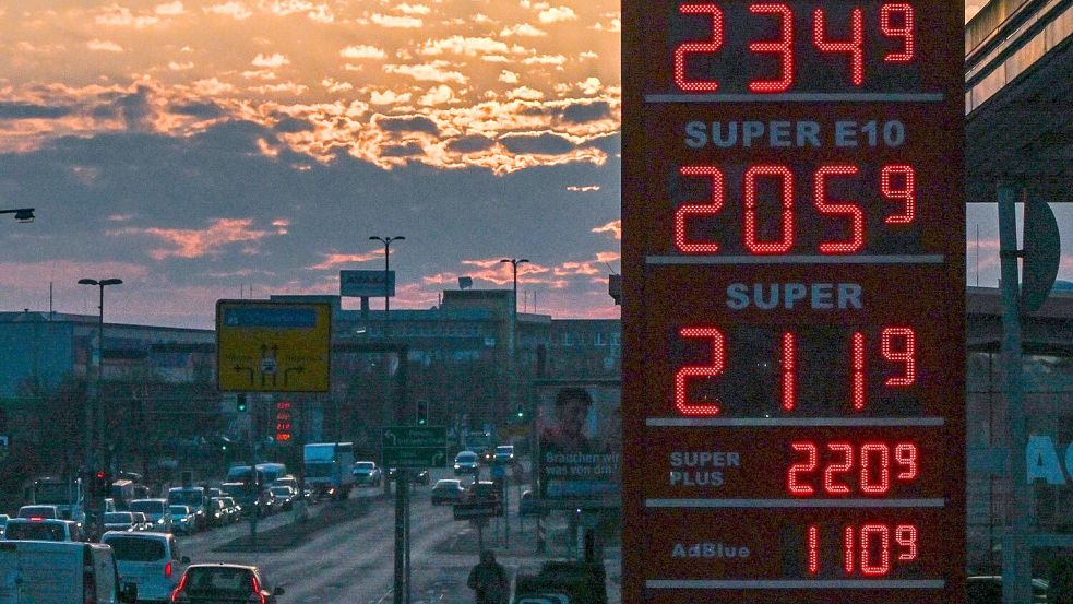 Seit dem Iran-Krieg sind die Spritpreise gestiegen. Foto: Jens Kalaene