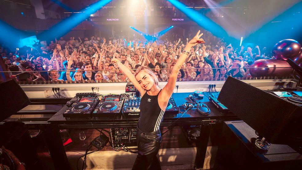 Party-Vibes pur! Das Publikum feiert jedes Jahr ausgelassen beim White Sands Festival.