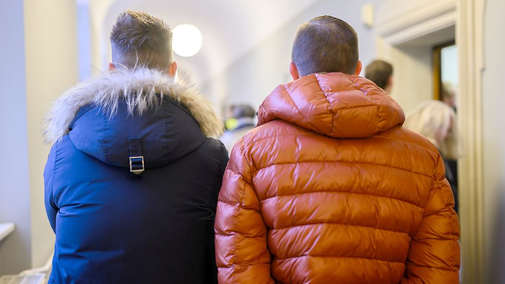 Angeklagte im Amtsgericht Hannover (Symbolbild): Leistungsempfänger, Obdachlose, Suchtkranke. Foto: dpa/Julian Stratenschulte