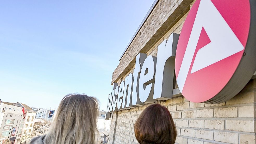 Das Arbeitskräfteangebot in Deutschland wird bis 2045 nur leicht sinken, sagt eine neue Hochrechnung von Experten. (Symbolbild) Foto: Jens Kalaene