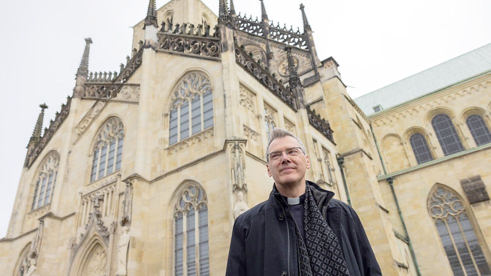 Heiner Wilmer wird ab Sommer neuer Bischof in Münster. Am Donnerstag wurde er im Dom vorgestellt. Foto: Rolf Vennenbernd