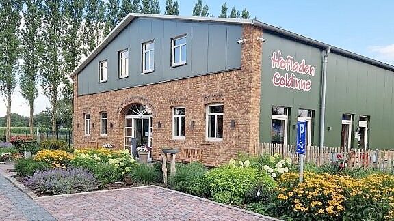 Der Hofladen hat sich zu einem beliebten Einkaufs- und Ausflugsziel entwickelt.