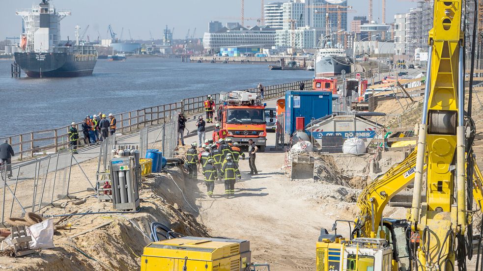 In Hamburg gab es laut Bundesregierung 2025 nur 134 Mindestlohn-Prüfungen bei 73.523 Betrieben. Besonders oft kommt es auf Baustellen zu Schwarzarbeit. Foto: imago images/Blaulicht News