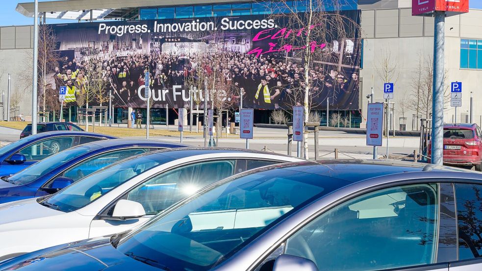 Die Staatsanwaltschaft Frankfurt (Oder) äußert sich zu Ermittlungen nach einem Vorwurf von Tesla gegen die IG Metall. (Archivbild) Foto: Patrick Pleul