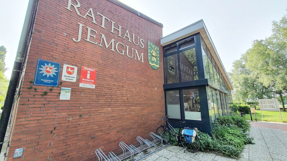 Das Rathaus in Jemgum ist marode. Wie es weiter geht ist noch offen. Foto: Tatjana Gettkowski/Archiv