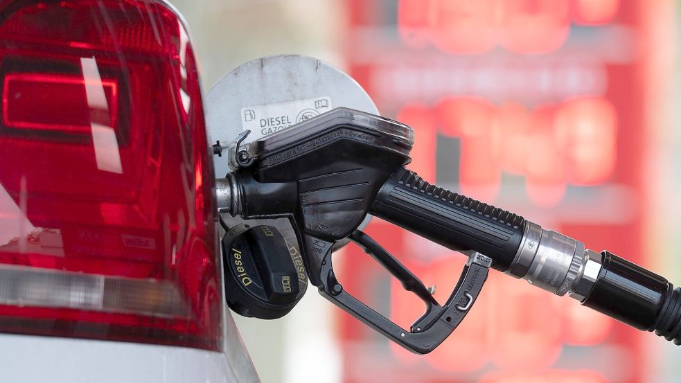 Die neuen Regeln für Preiserhöhungen an den Tankstellen kommen noch vor Ostern. (Archivbild) Foto: Sebastian Kahnert