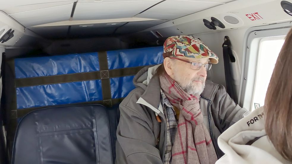 Karl-Heinz Brinkmeier flog für einen Abschiedsbesuch auf seine Heimatinsel Wangerooge. Foto: Lebenswunsch e.V.