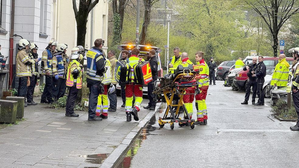Der Verdächtige hat laut Polizei eine Frau und zwei Kinder verletzt, eines davon ist daraufhin verstorben. Foto: Justin Brosch/dpa