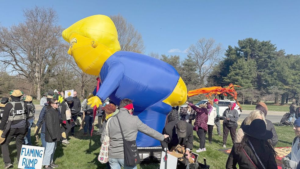 Kritik an Trump. Foto: Anna Ringle