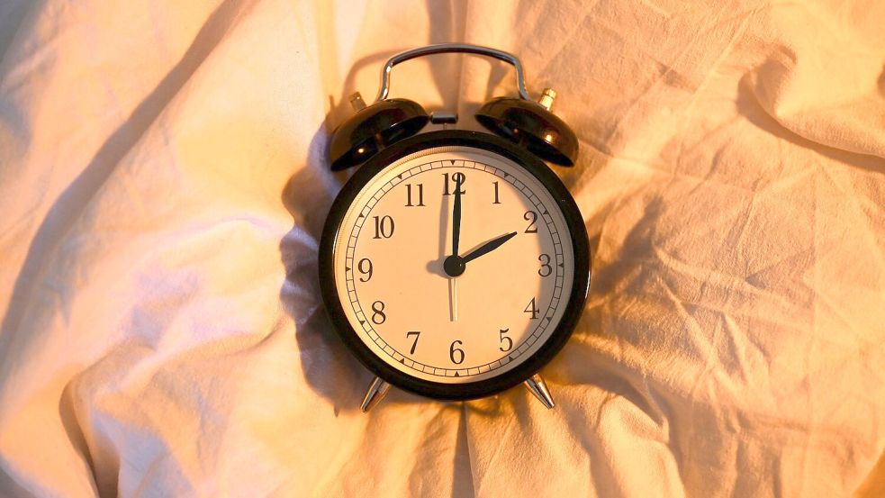 In Deutschland und den meisten Ländern Europas gilt wieder die Sommerzeit (Symbolbild) Foto: Elisa Schu/dpa