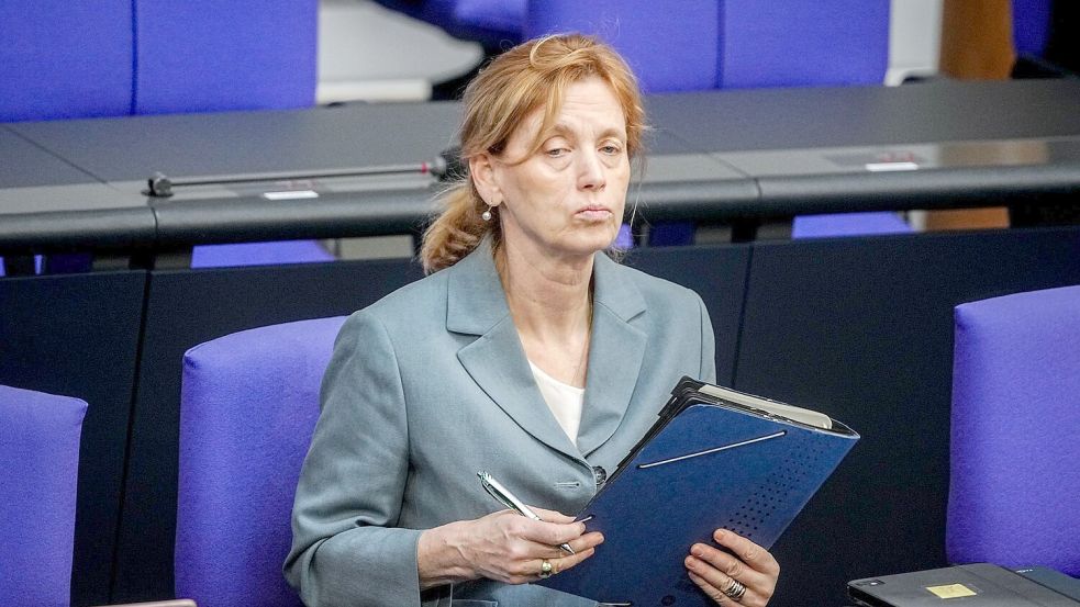Familienministerin Prien plant Änderungen des Jugendschutzgesetzes. Foto: dpa/Kay Nietfeld