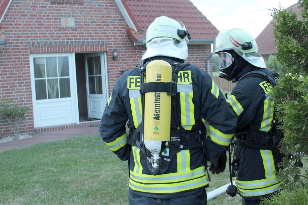 Die Feuerwehr war mit rund 75 Einsatzkräften vor Ort.