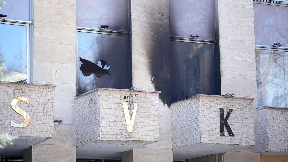Beim Brandanschlag auf das „Russische Haus“ in Prag entstand Sachschaden. (Archivbild) Foto: Petr David Josek