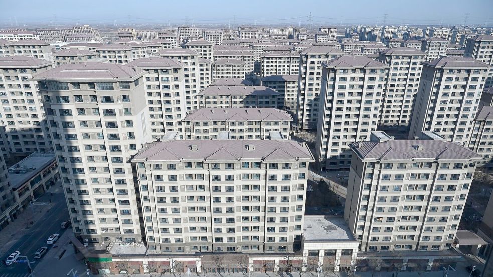 Chinas Wohnungspreise fallen während Bestattungen seit Jahren teurer wurden. (Symbolbild) Foto: Johannes Neudecker/dpa