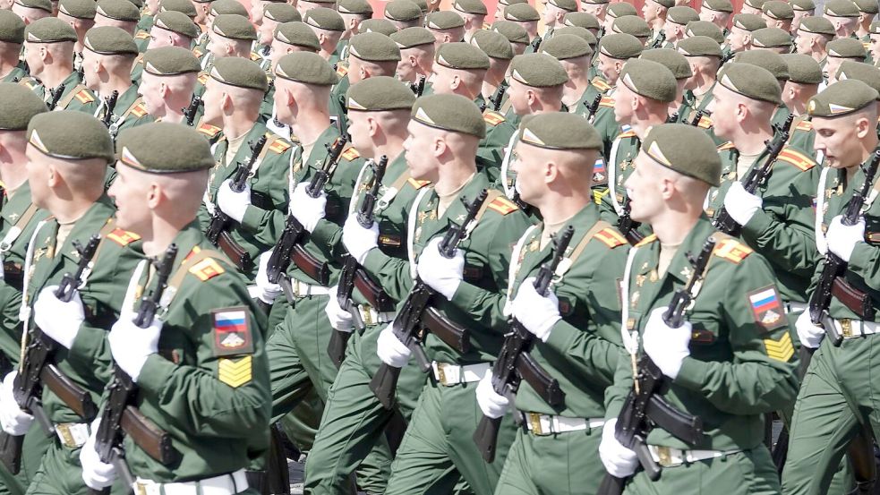 Zu Hunderttausenden müssen Kriegsheimkehrer in Russland wieder in die Gesellschaft eingegliedert werden. (Archivbild) Foto: Ulf Mauder/dpa