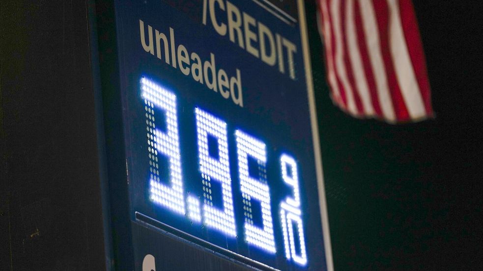 US-Benzinpreise steigen auf höchstes Niveau seit Jahren (Archivbild). Foto: Jenny Kane/AP/dpa