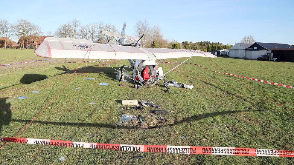 Auf dem Flugplatz in Barßel-Lohe ist am Ostermontag ein Flugzeug abgestürzt. Foto: Hans Passmann