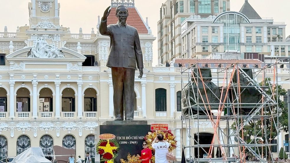 Vietnams Landesvater Ho Chi Minh wird bis heute tief verehrt. (Archivbild) Foto: Carola Frentzen/dpa