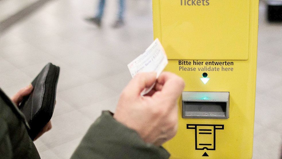 Die Ampel-Regierung hatte sich vorgenommen, die sogenannte Beförderungserschleichung zu entkriminalisieren. Am Ende wurde das Vorhaben aber nicht umgesetzt. (Symbolbild) Foto: Carsten Koall