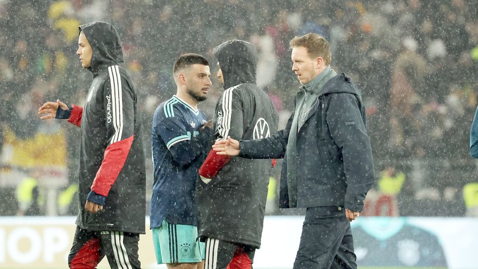Zwischen DFB-Stürmer Deniz Undav und Bundestrainer Julian Nagelsmann gibt es immer wieder Gesprächsbedarf. Foto: IMAGO/Sportfoto Rudel