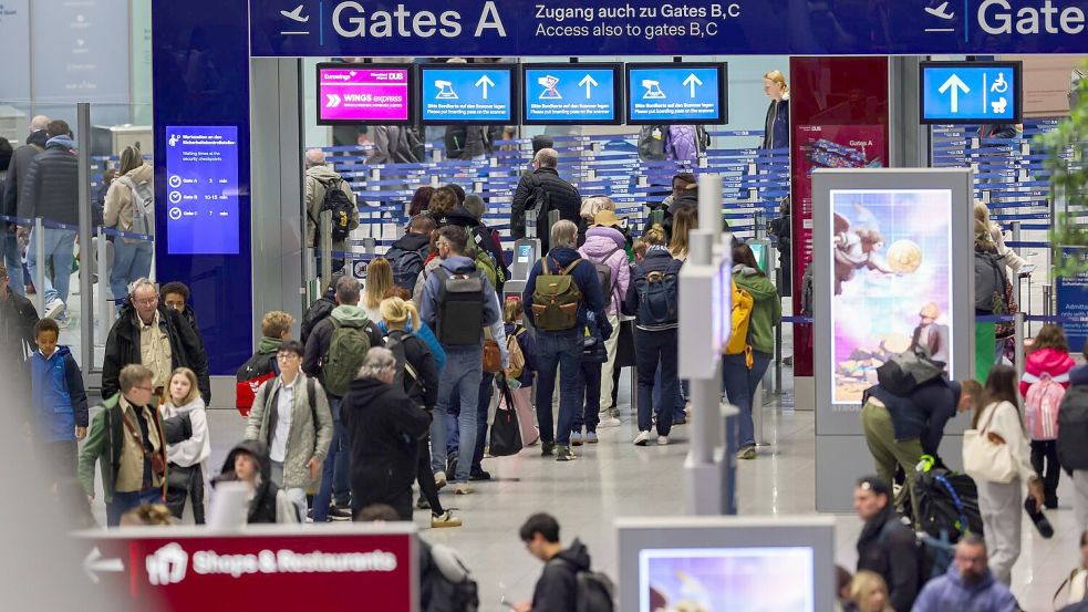 Krisen und Konflikte beeinflussen derzeit die Reiseentscheidungen vieler Urlauber. (Archivbild) Foto: Christoph Reichwein